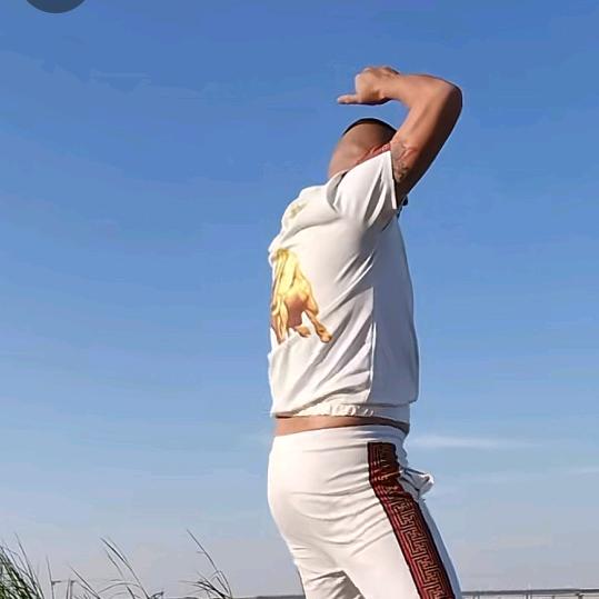 海浪嗯