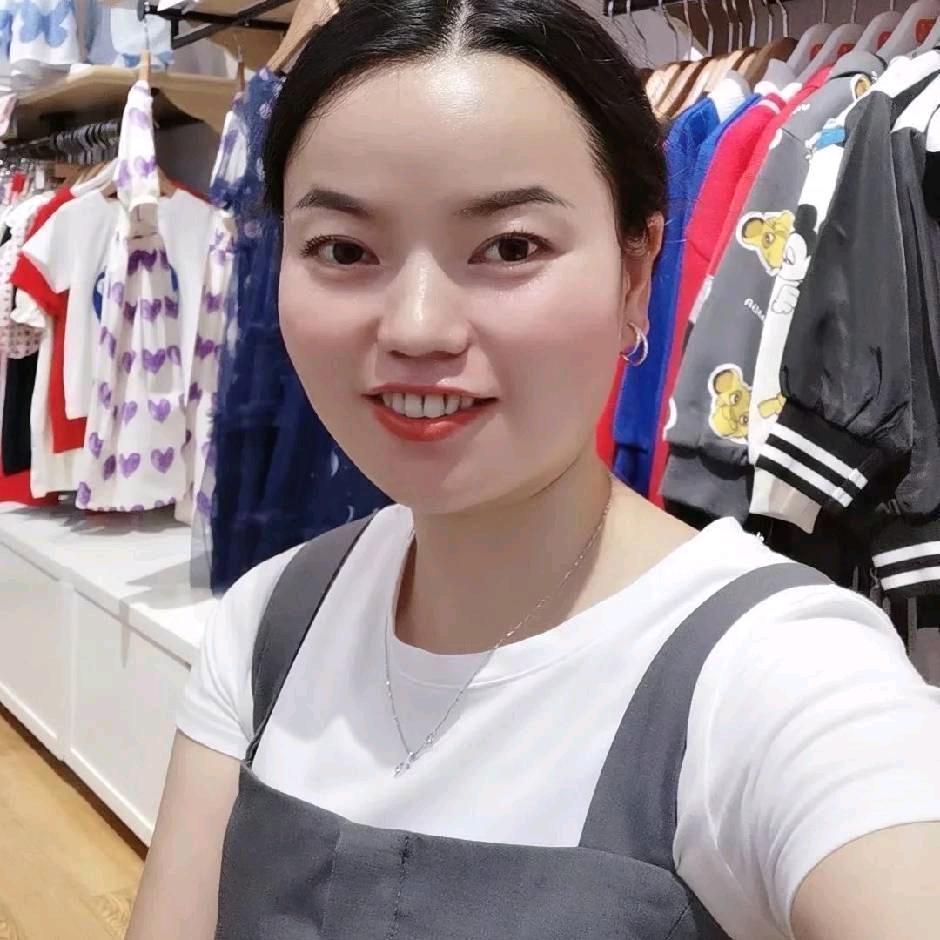 李雨芯（童装实体店）