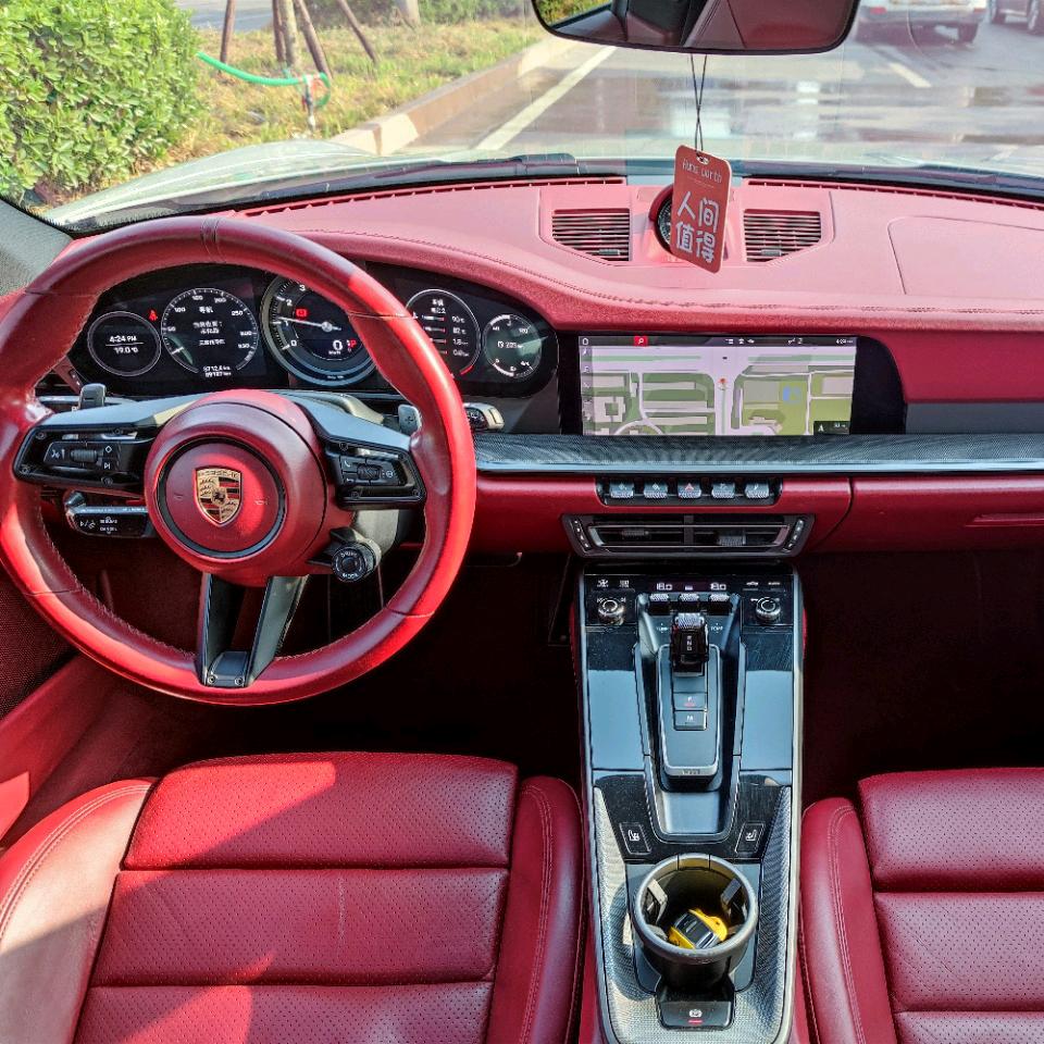 ZF豪车租赁～小潘