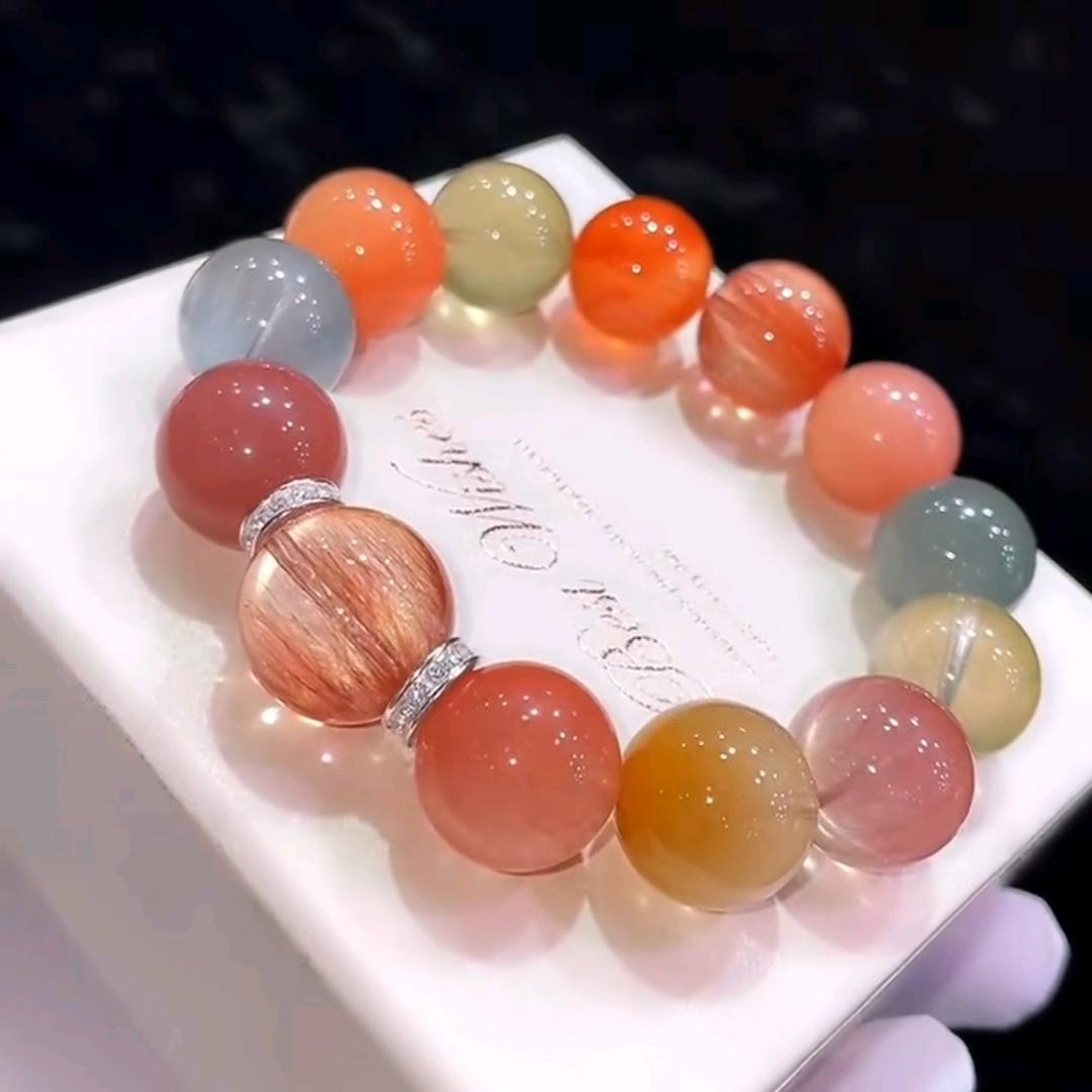 锦鲤✨7年塔罗师「占卜 🔮」