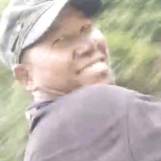 嗯