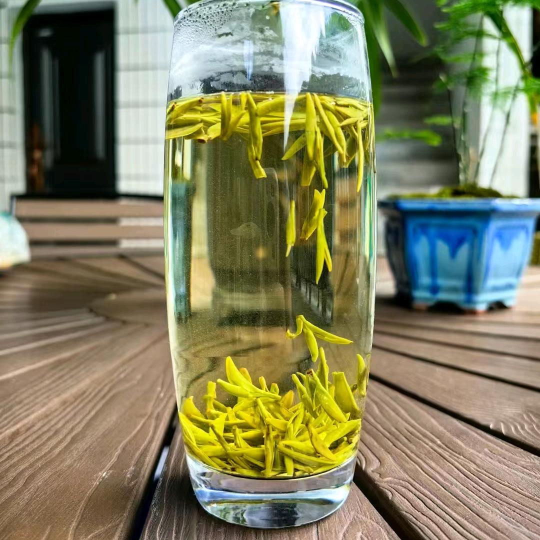 清茶一杯