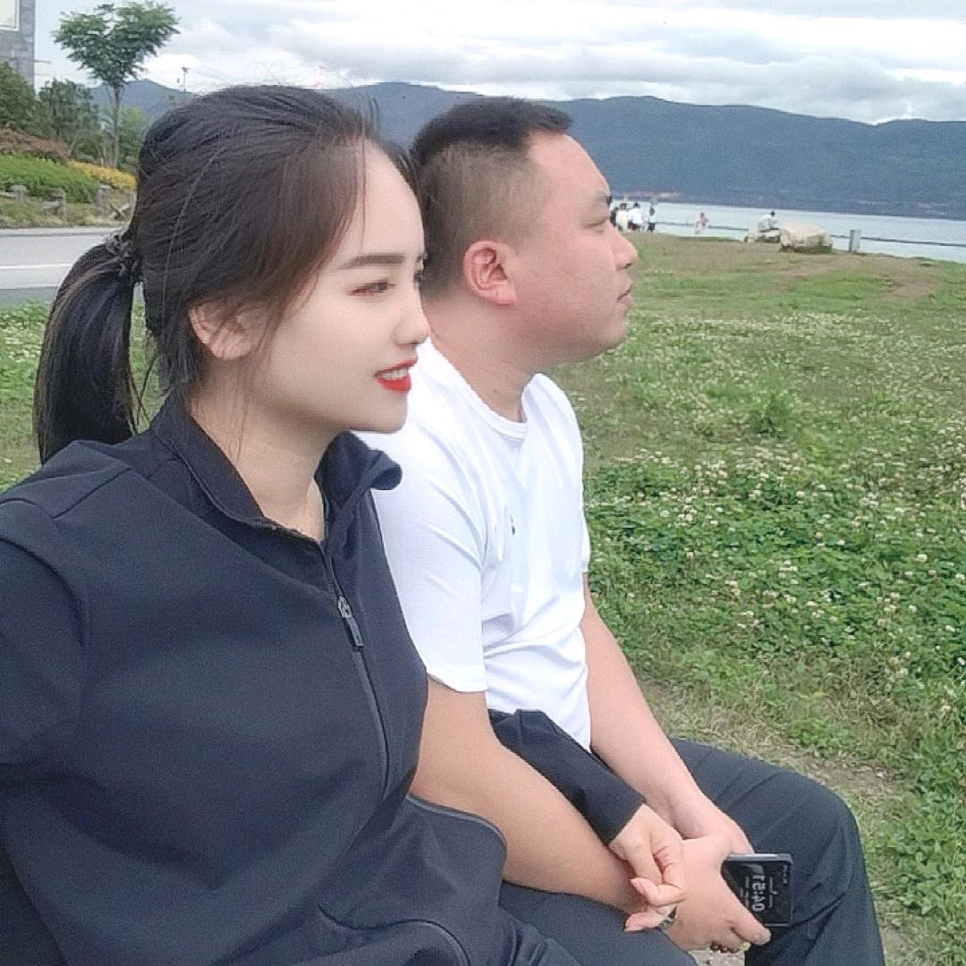 Q   小琴