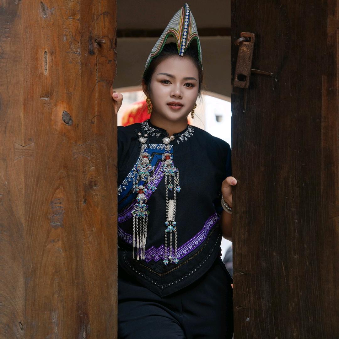 小💋小（民族服饰）