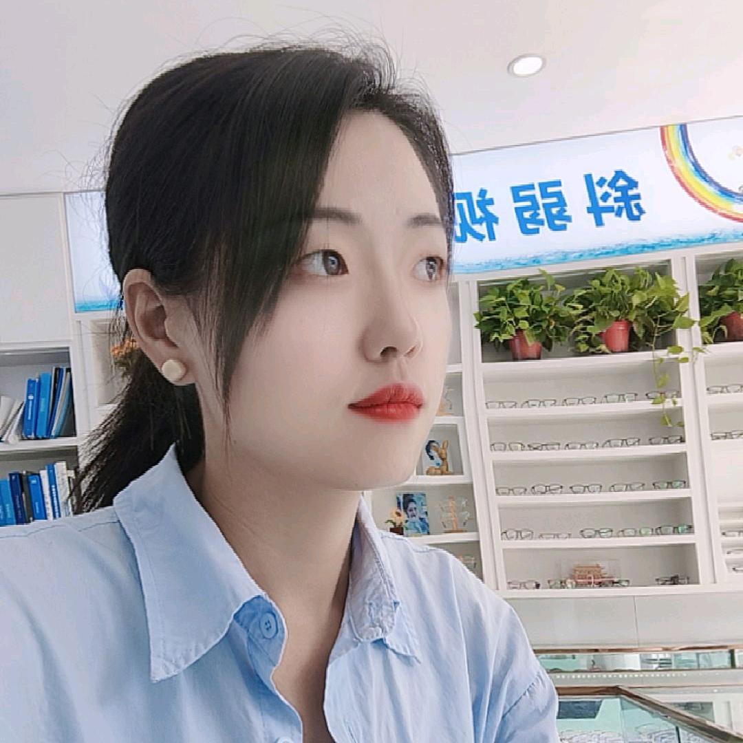临泉县老集镇爱眼医生眼镜店