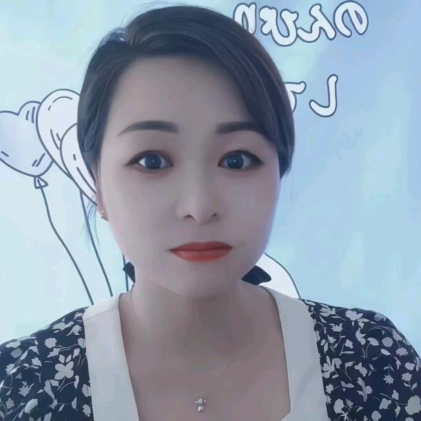 月月穿搭