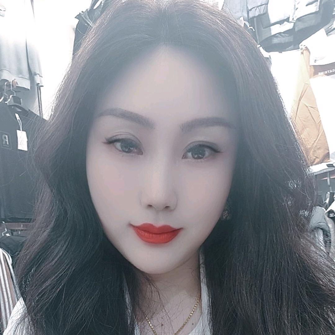 罗平，利哥靓仔服装批发零售店