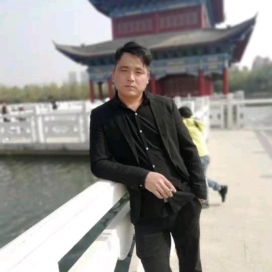 木易～先生，收玉米渣坏粮食