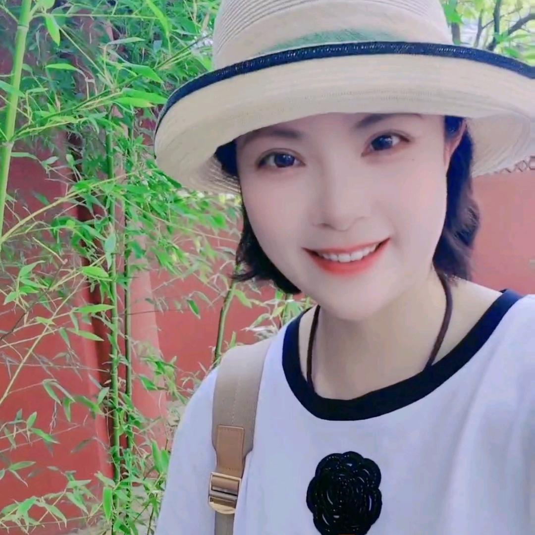 惠心阁邓玉玲