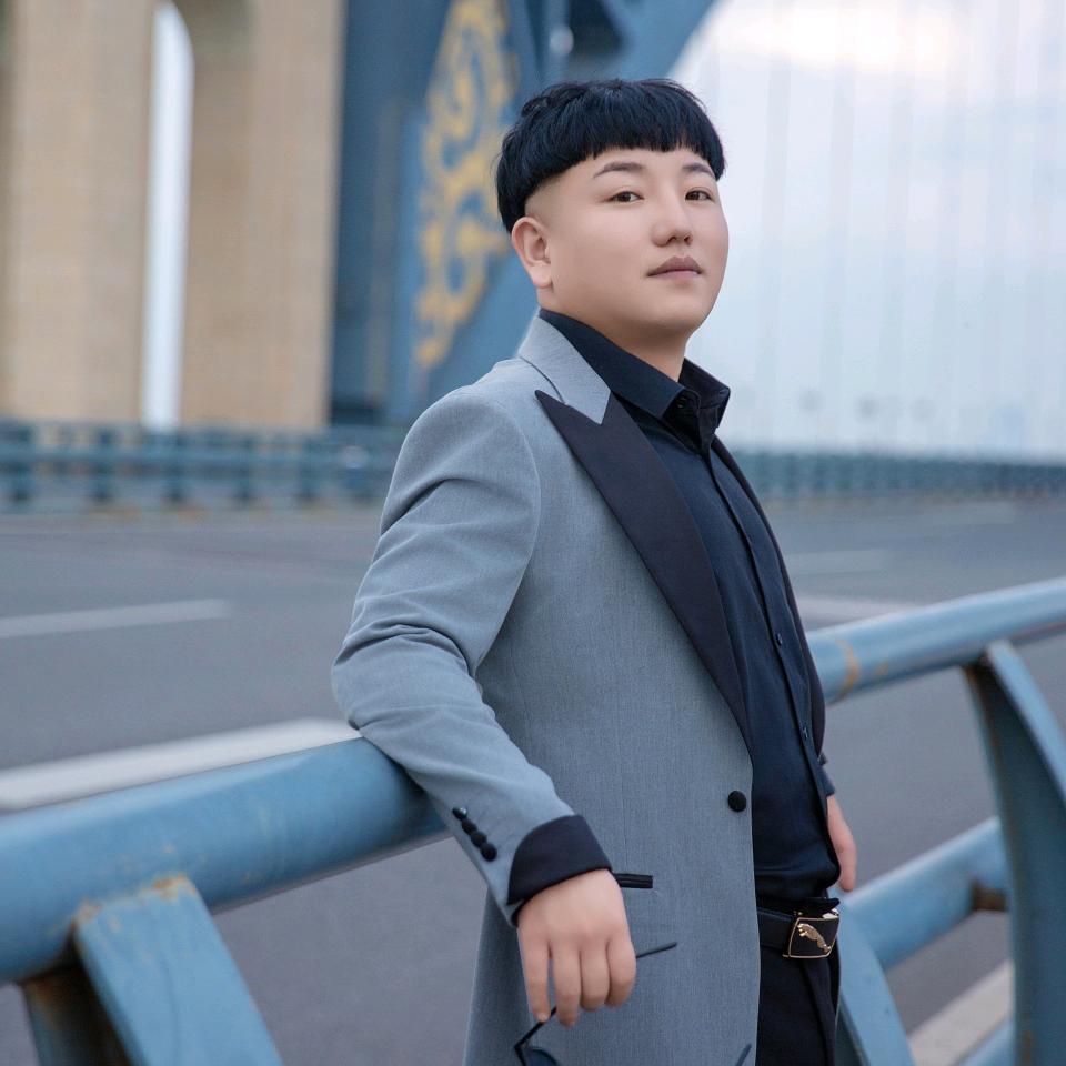 榆次万盛鑫整装家居秦老板【马到成功】