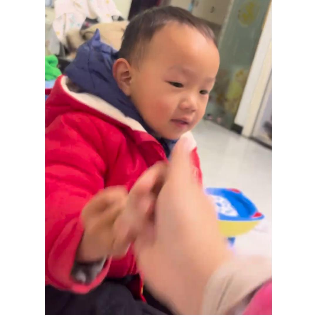 山中来，，芳芳