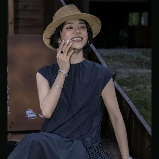 丽霞服饰  轻奢穿搭