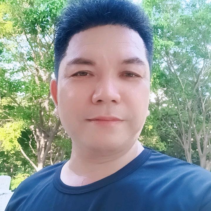 深圳市龙华盛世地产张伟东