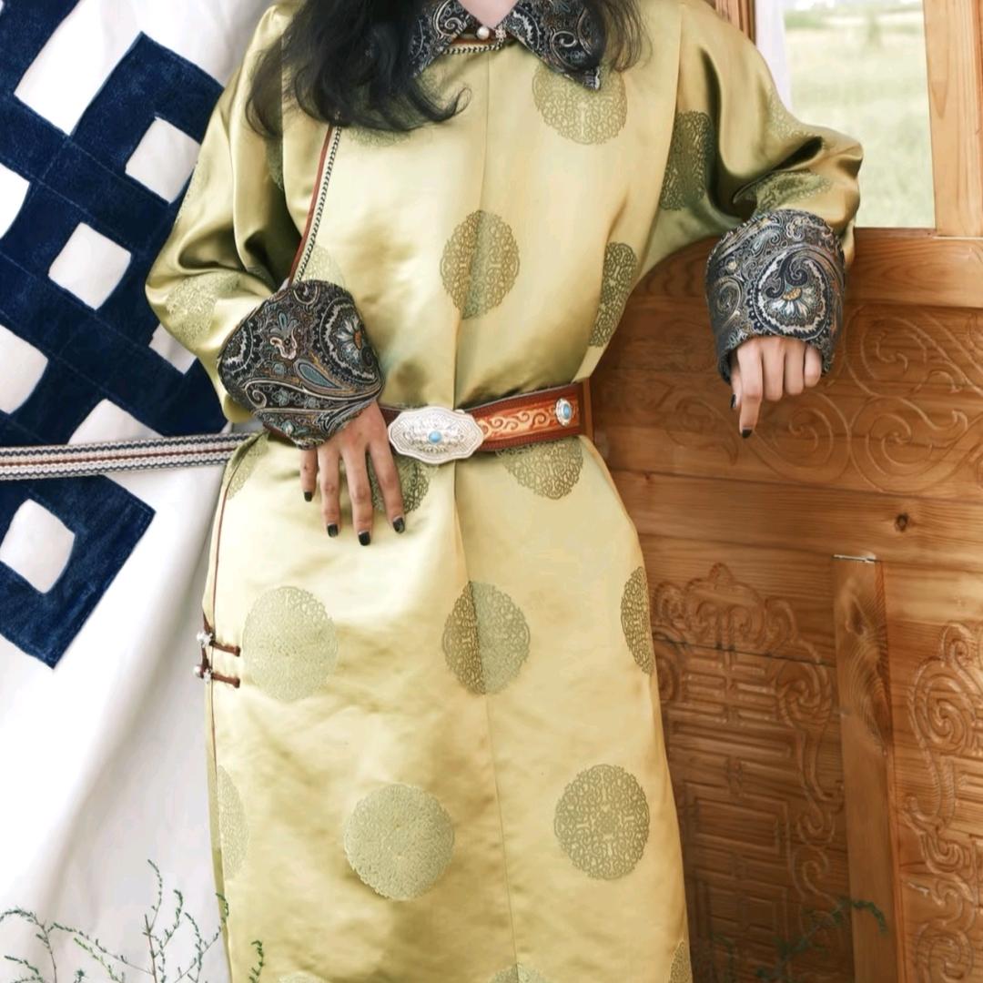 蒙古服装定制