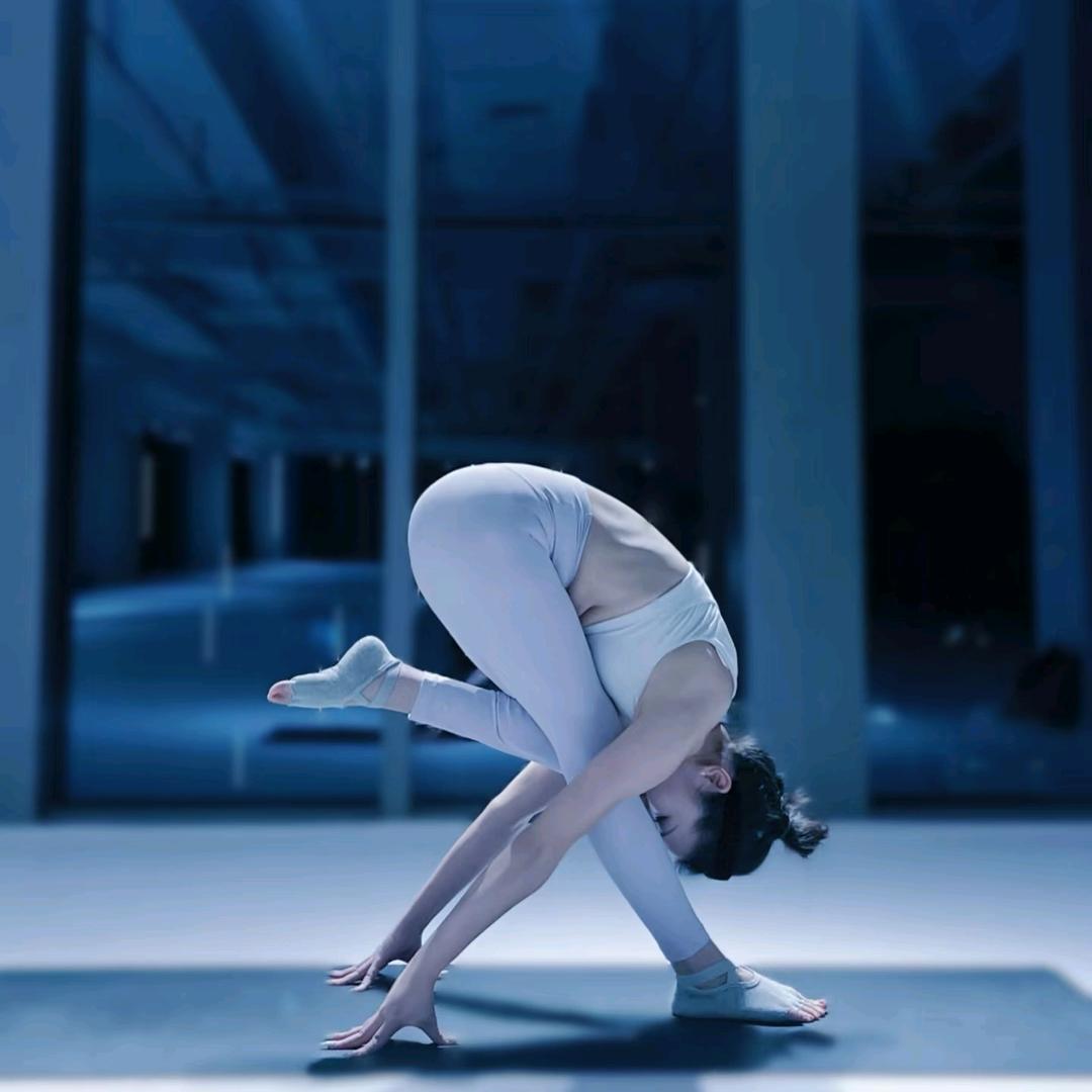 杨昆瑜伽培训学院-Mary