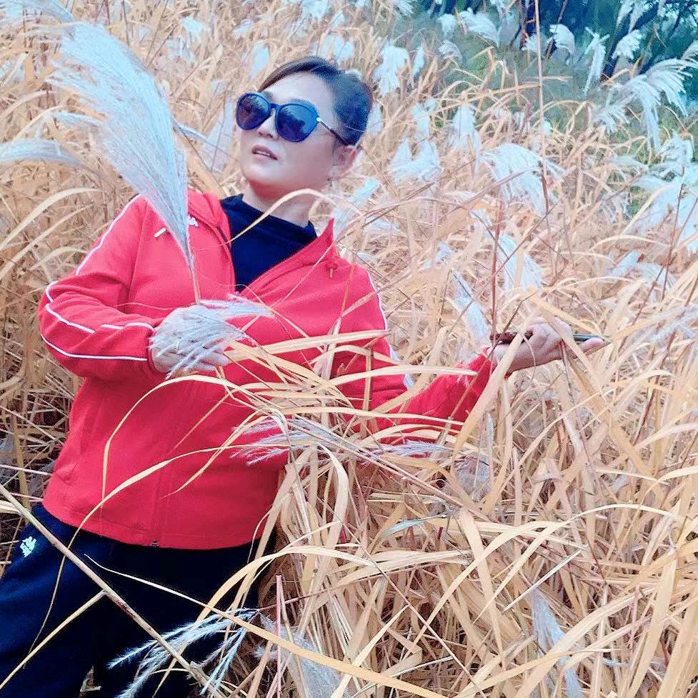 开心快乐每一天英子