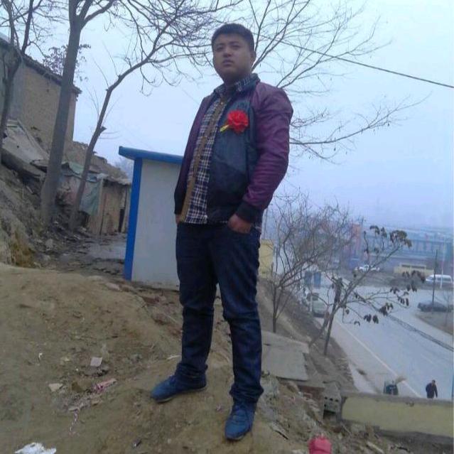 不知名的死胖子