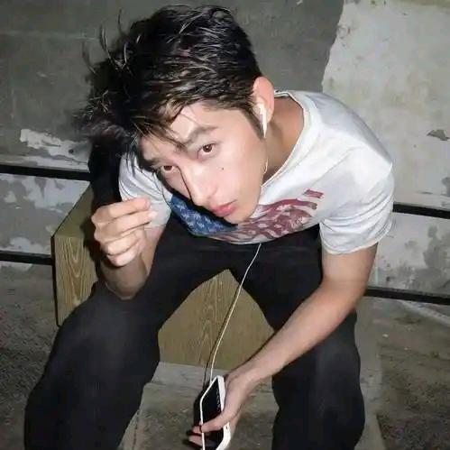 晗爳瞽