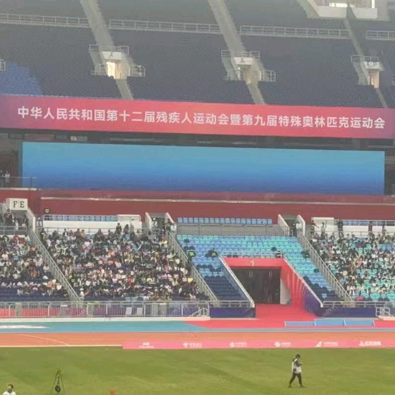 在高老山吃饺子的玫瑰。