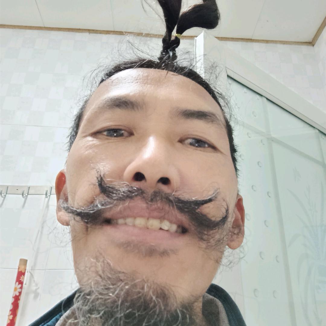 搞笑唱歌老二憨