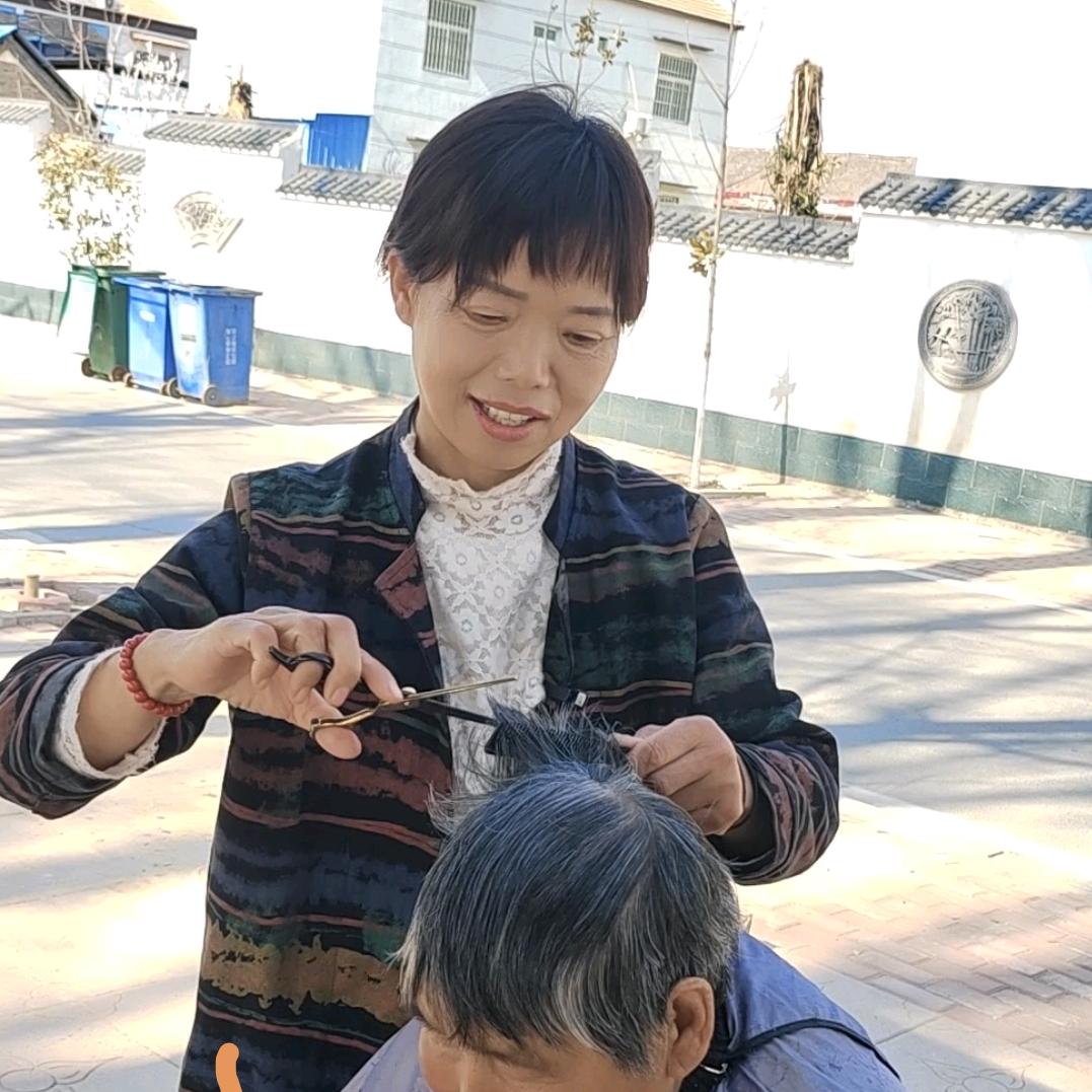 长垣川妹（银发公益）