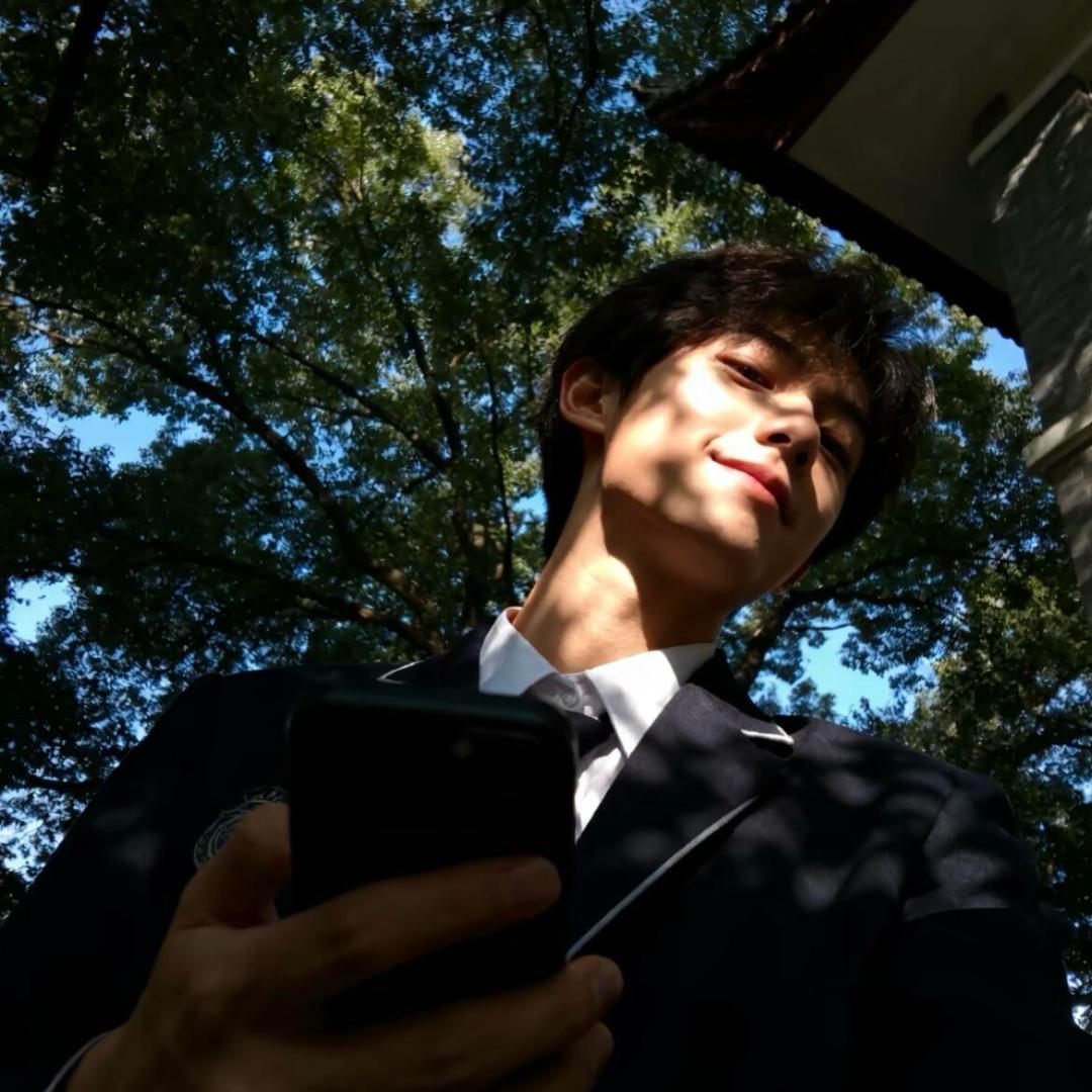 翻斗花园第一突破手胡英俊