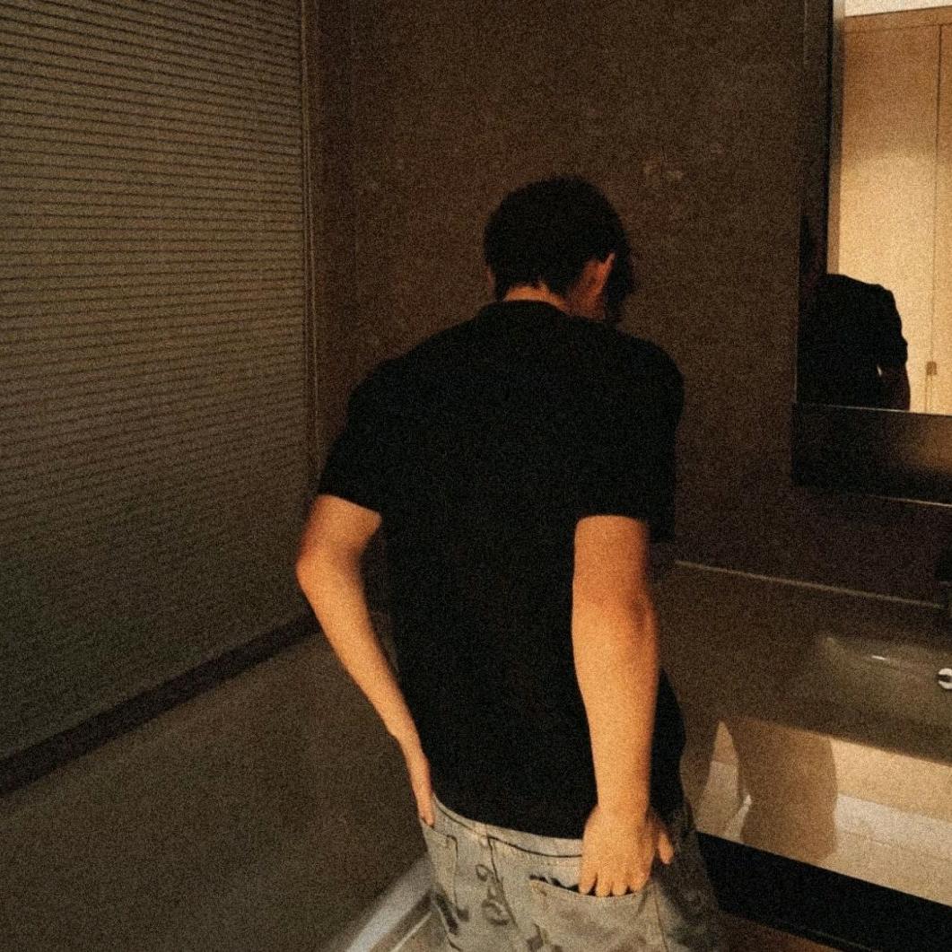 爱意的阔落搭子