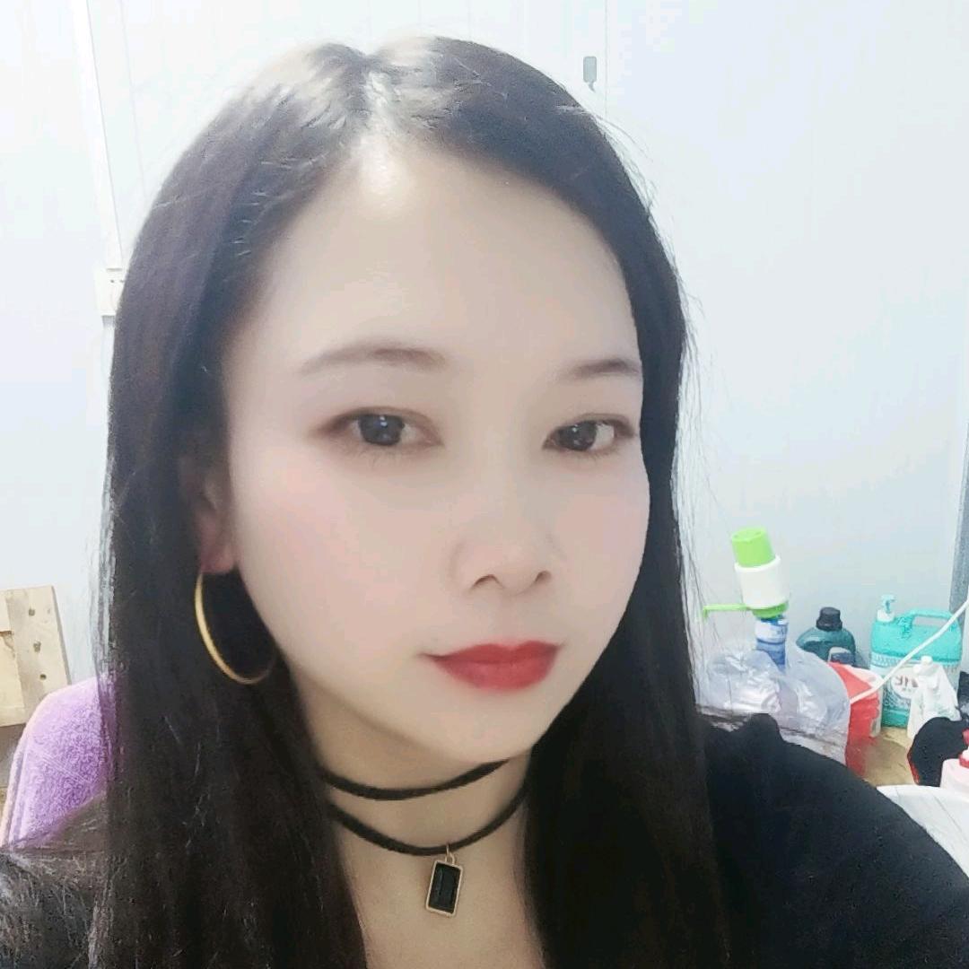 秀秀{{~新人准备开播了:-)