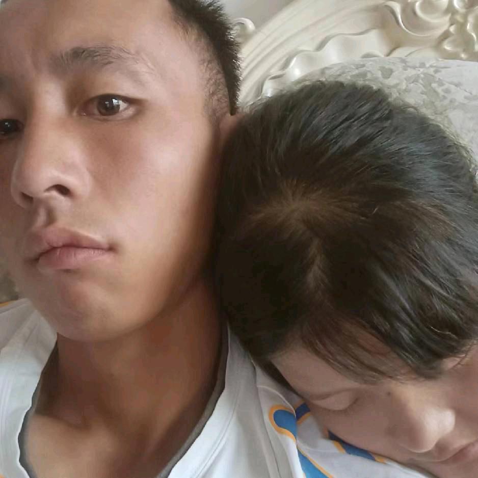 曾齐萱头像
