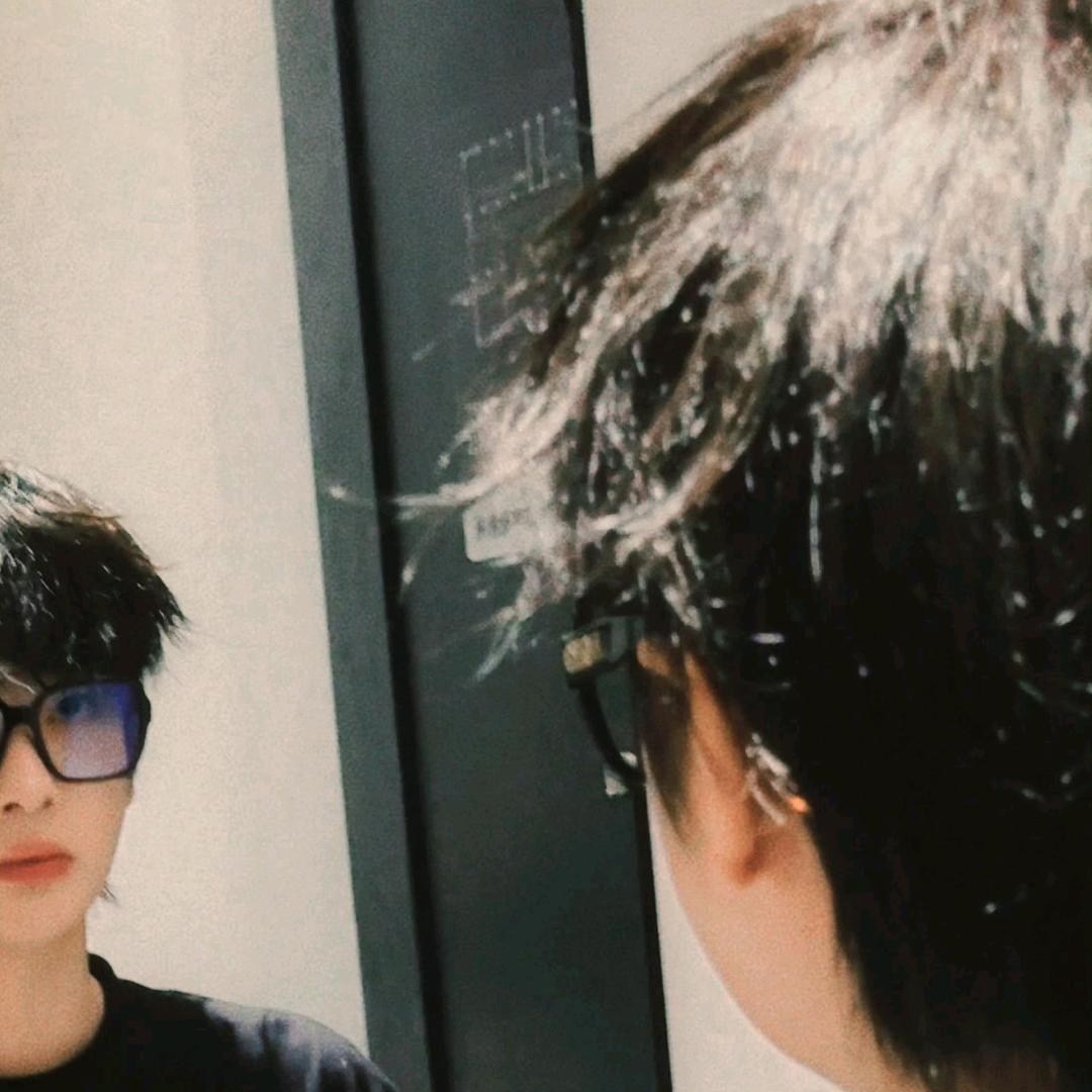 今天也没吃香菜