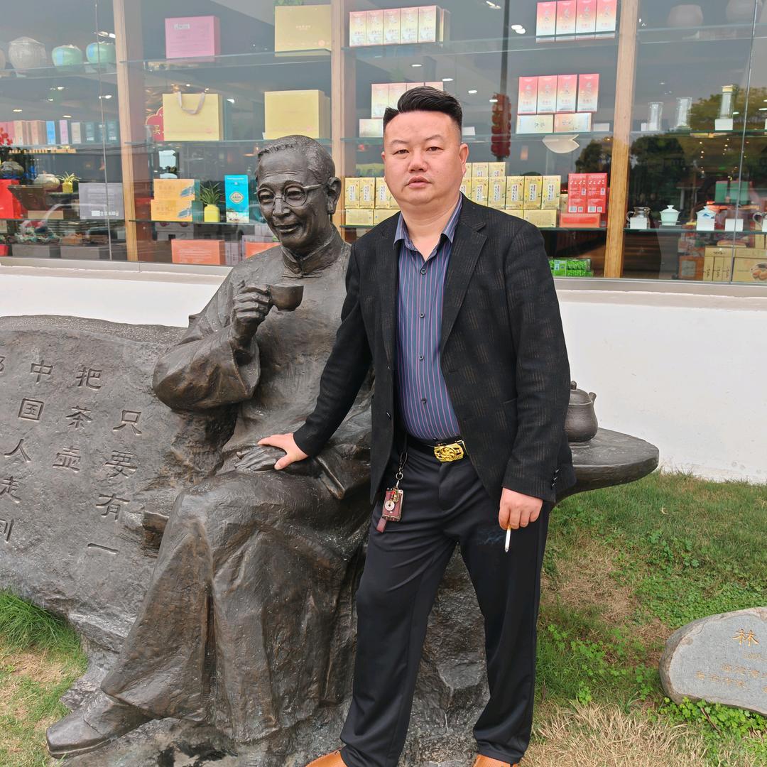 徐豪：豪明电力有限公司