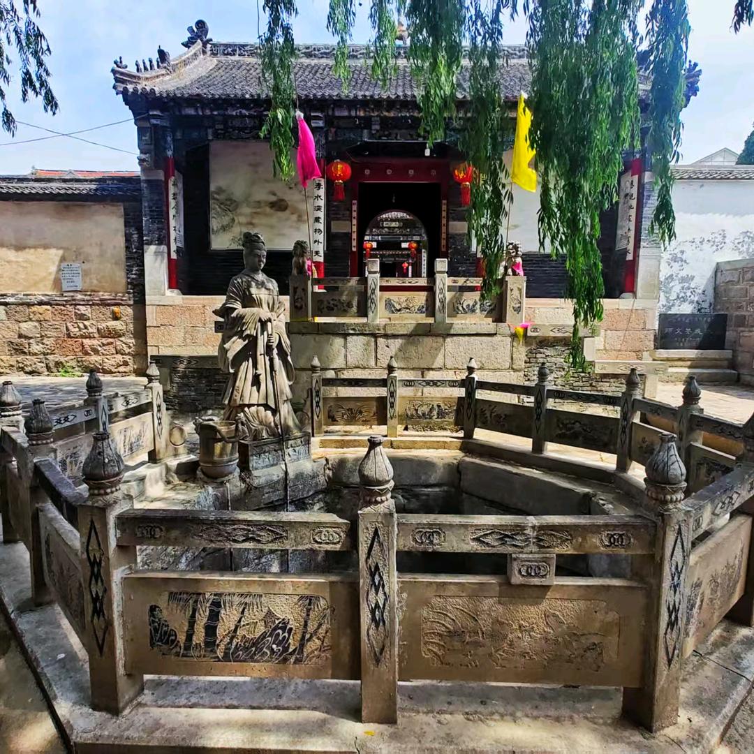 望乡院落产业发展（山东）有限公司小杨