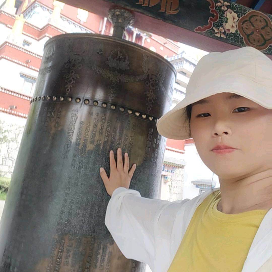 卟㕤
