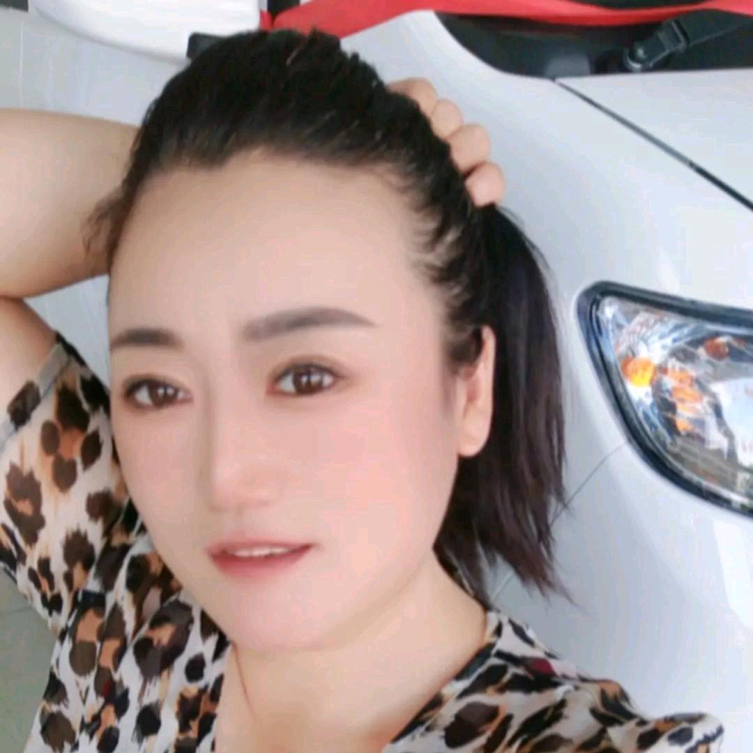 《微笑比太阳温暖》