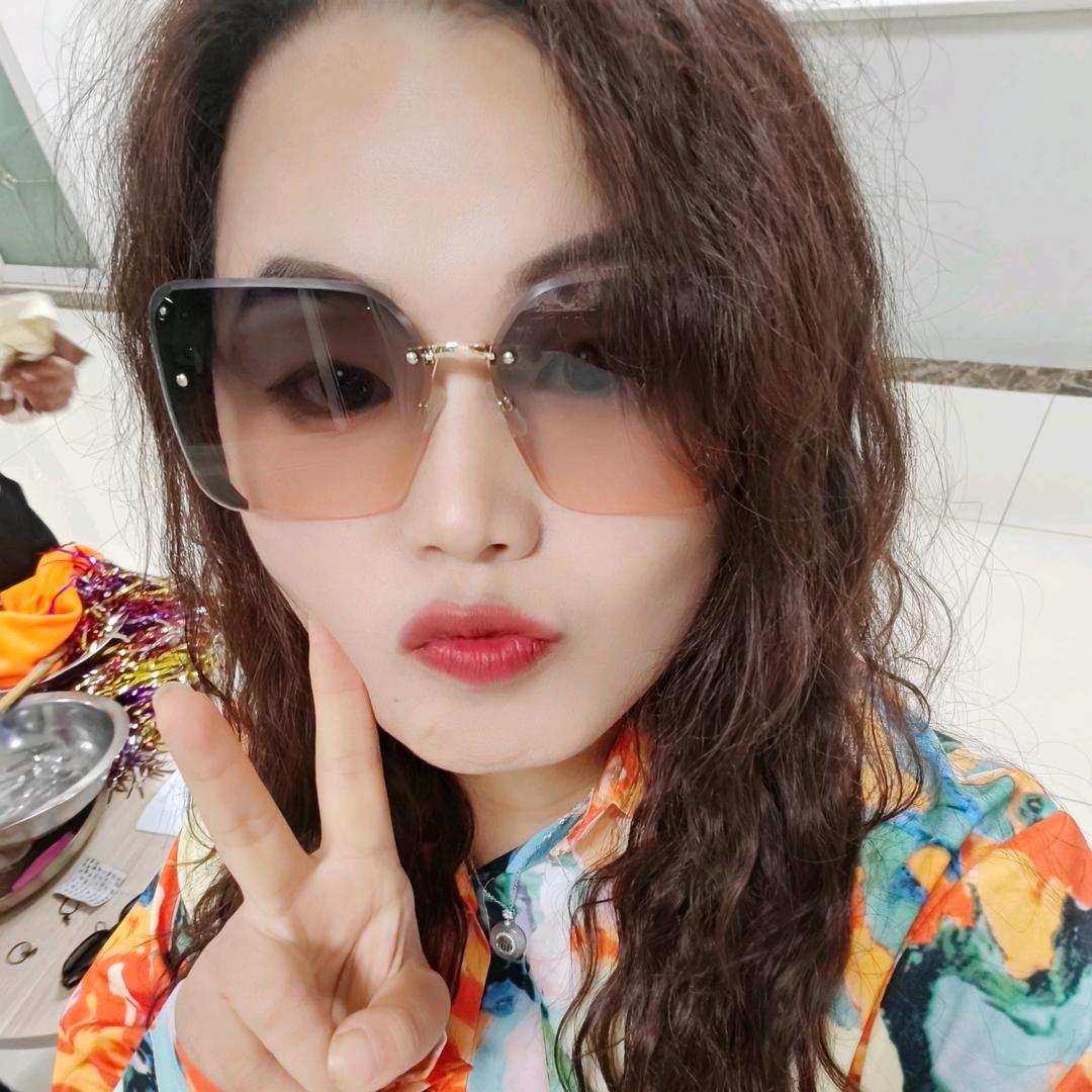 🍑小万万🍒🍒