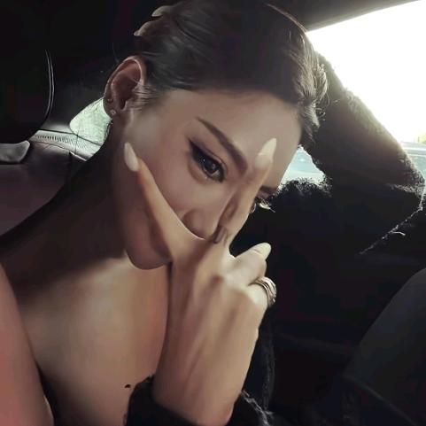 佳慧慧hhh