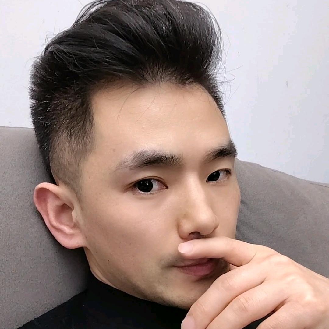 黎烁