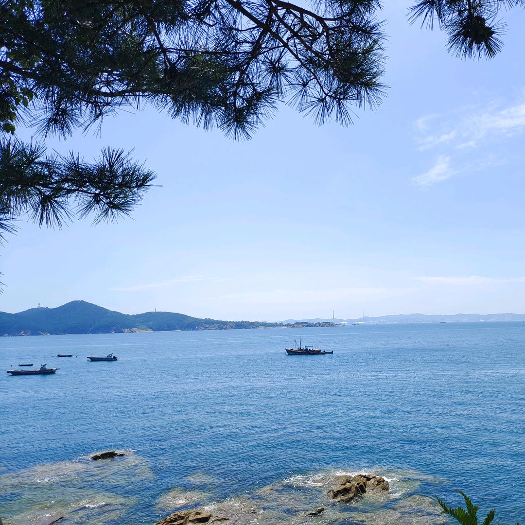 何一鄌