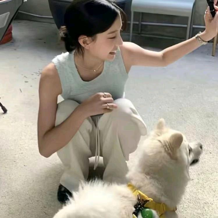 小凌晨^.