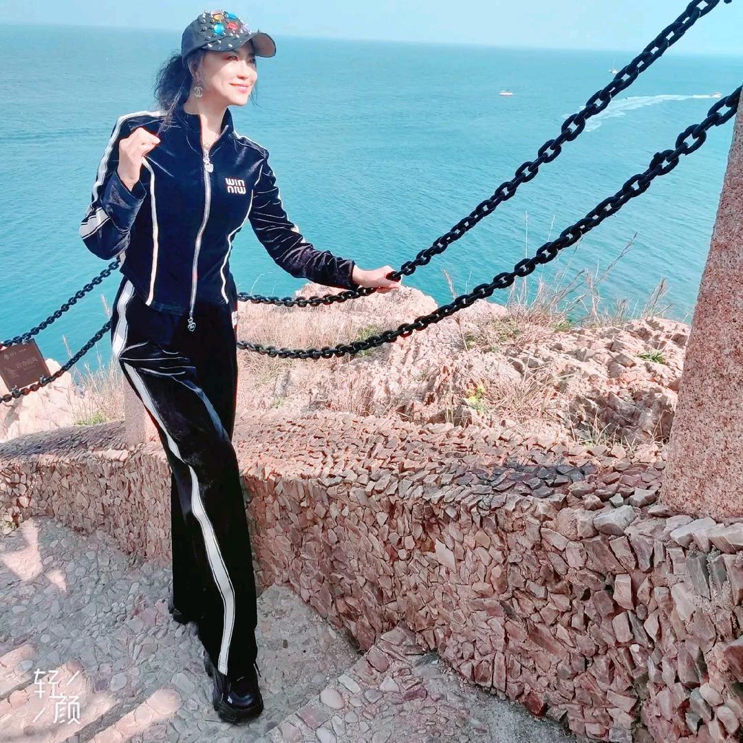 （天燚美人时尚）