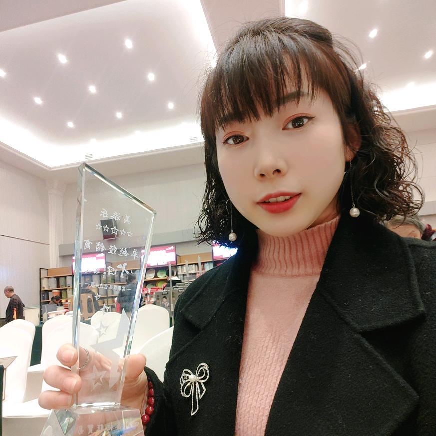 八一百货小杨卖厨具