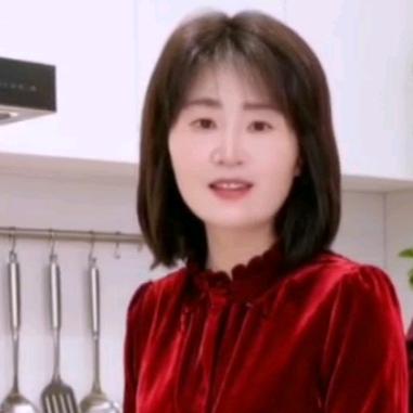 平平淡淡  梅姐