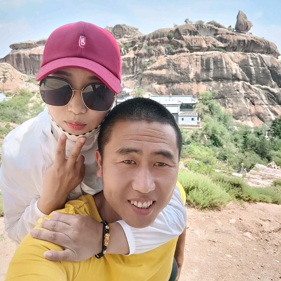 鑫驰二手车毕力格