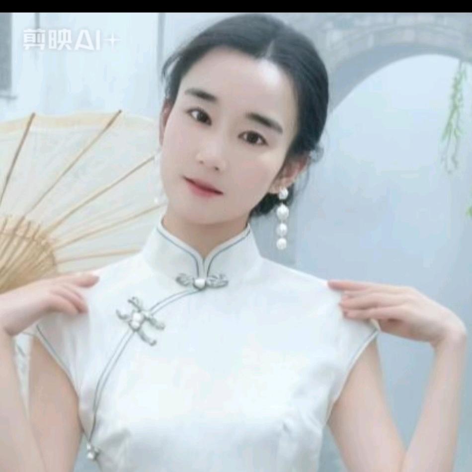 🌺🌺云伴月🌺🌺