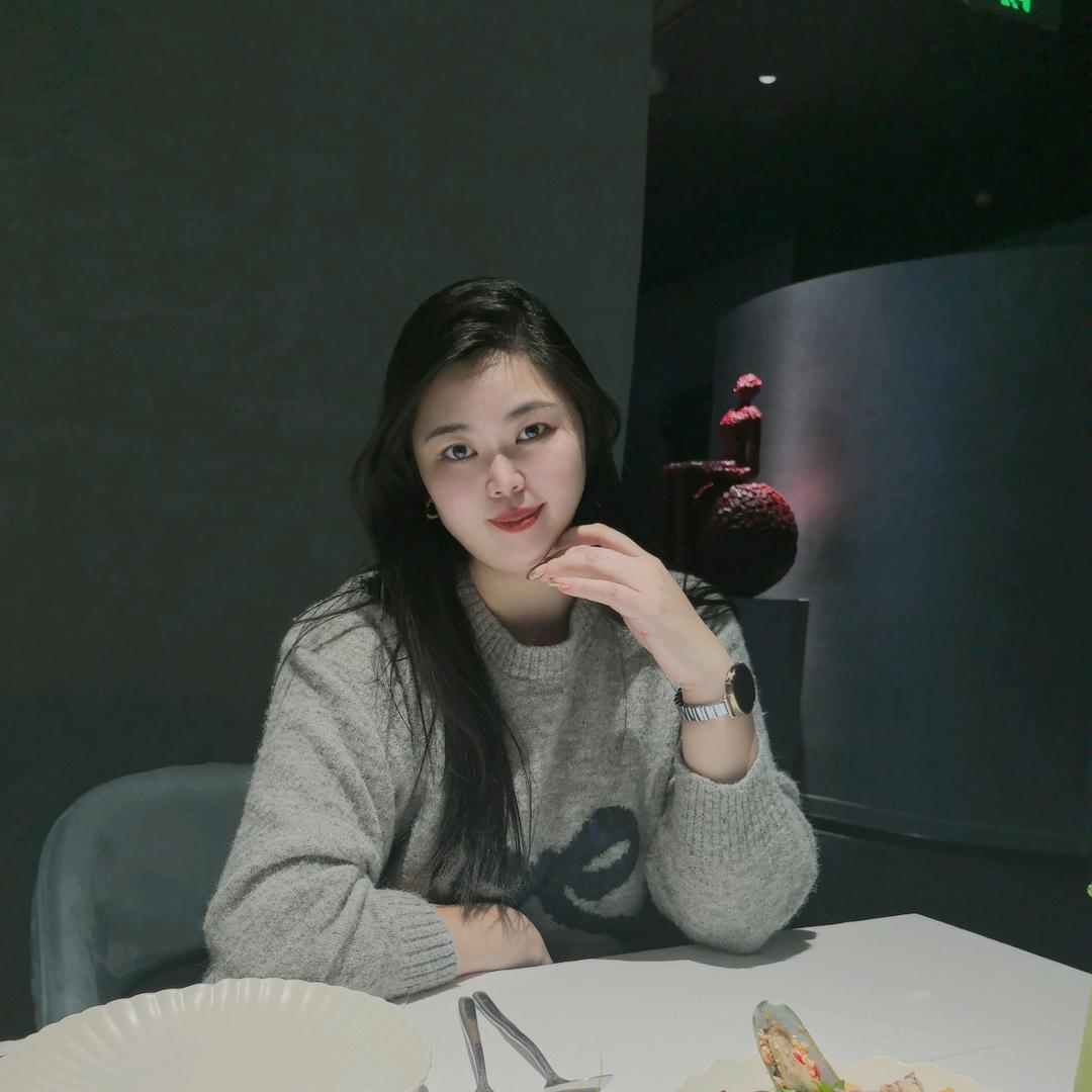 烧烤店老板娘～👑