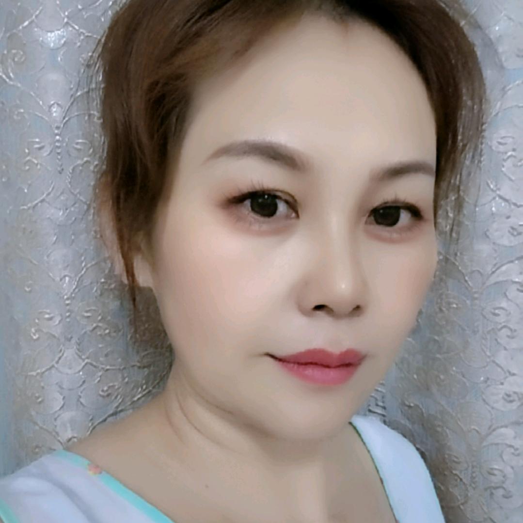 雨后蔷薇
