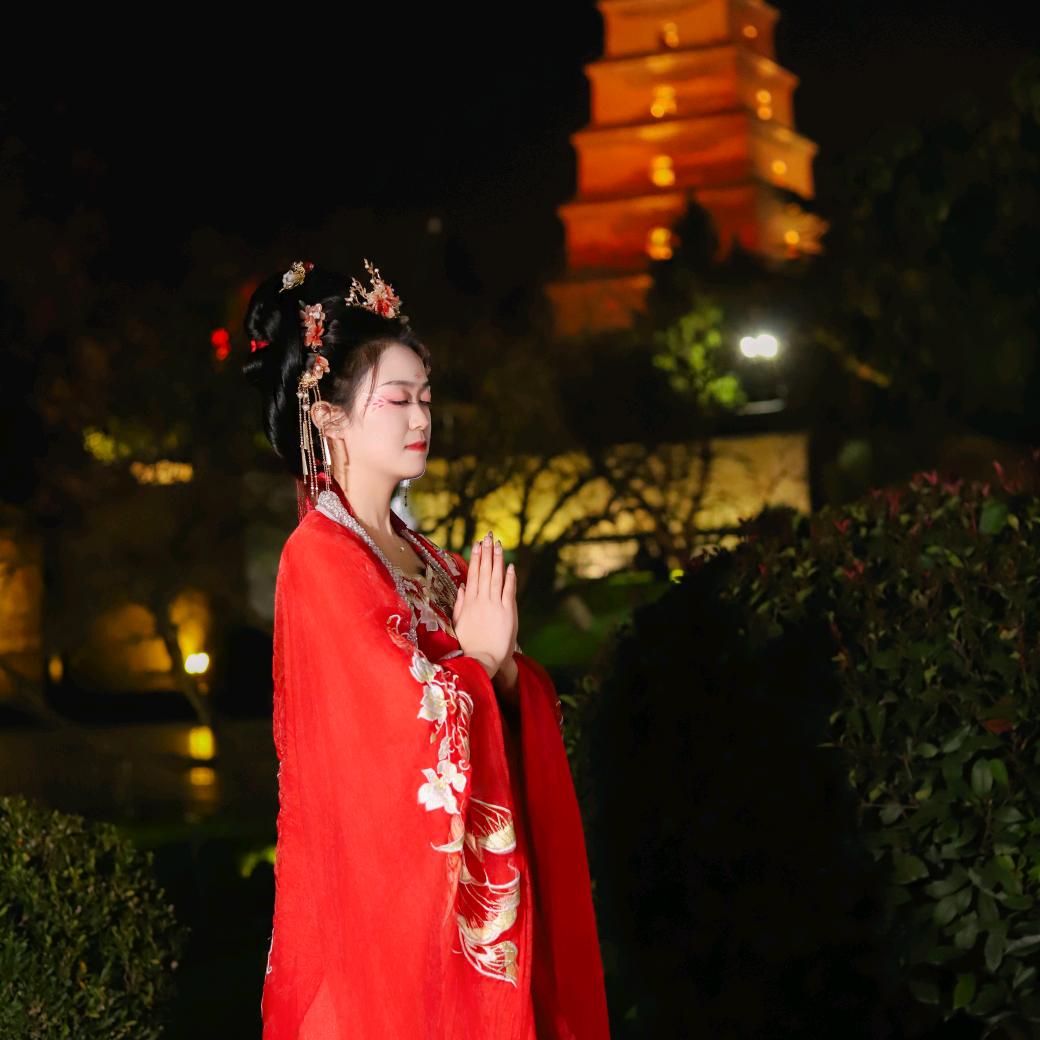 小媛正在努力赚钱