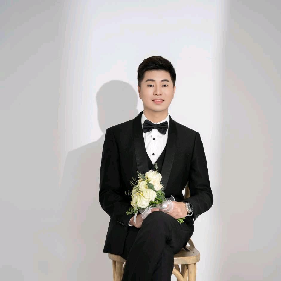 法兰堡国际酒业-余经理