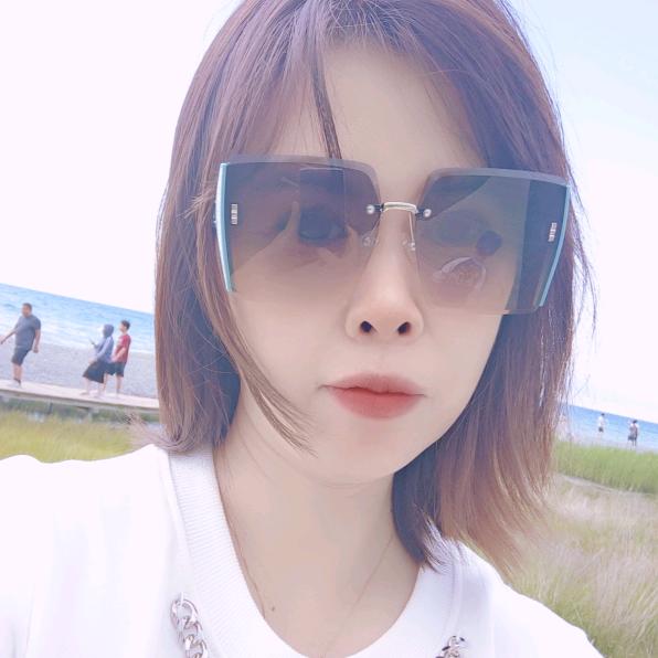 美娜