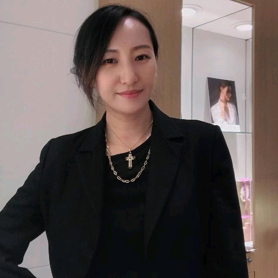 陈姐50岁上海大丸百货柜姐日常
